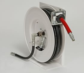 COMPACT HOSE REELS FOR TRUCKS